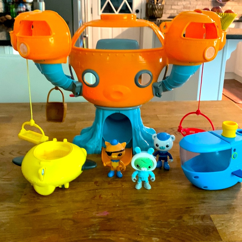 Original (from England) Octonauts Octopod with accessories